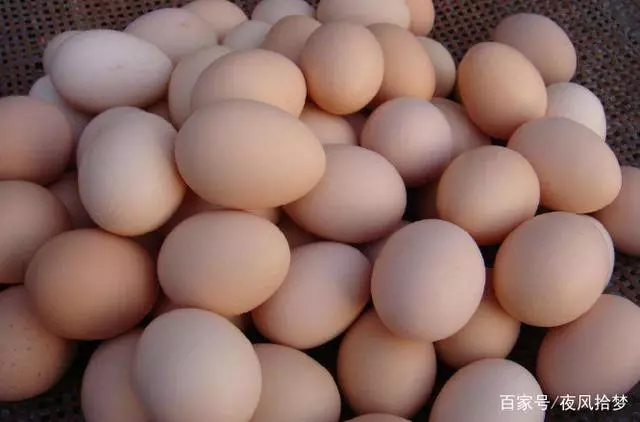 坐月子母親送來土雞蛋,吃起來沒味兒,看到小姑朋友圈才知道原因