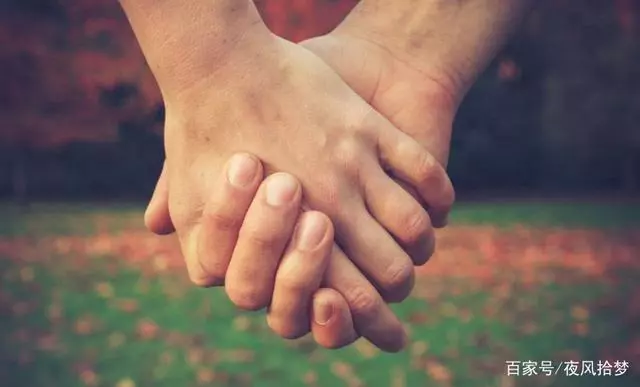 為初戀和前妻離婚,母親生病前妻接去照料,想復合前妻笑說不可能