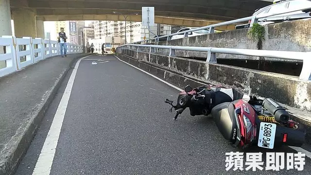 疑情侶雙載自撞 男不治女命危 - sabrinachu | FUN01 創作分享