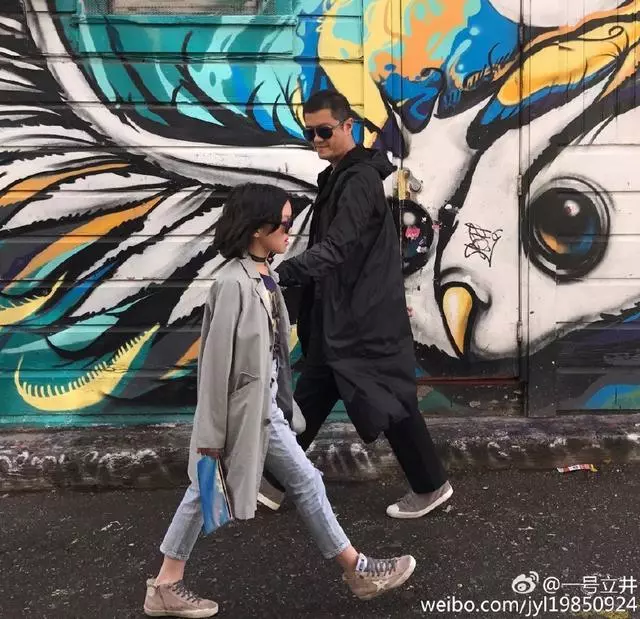 李嫣高清鏡頭下缺陷太明顯,被嘲像癟嘴老太太,王菲6字霸氣回懟