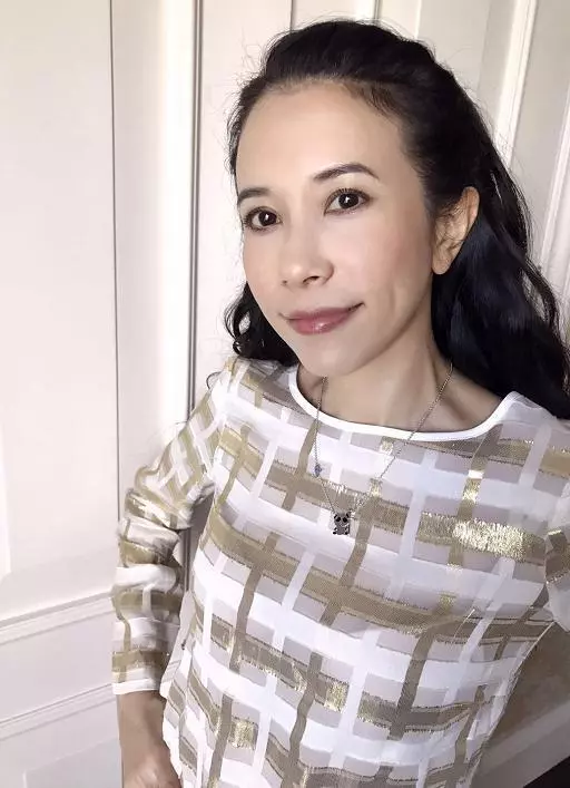 李嫣高清鏡頭下缺陷太明顯,被嘲像癟嘴老太太,王菲6字霸氣回懟