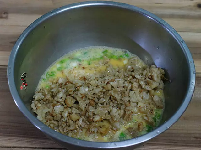 用它配雞蛋,煎一煎快速出鍋,咸香開胃,餸飯拌粥吃不膩