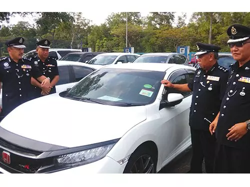 網購複製鑰匙儀器 3偷車賊輕鬆偷豪車