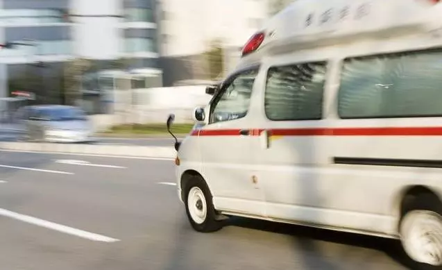 6個月女嬰高燒不退,還沒坐上救護車就猝死了!醫生指責媽媽:「你害了她!」