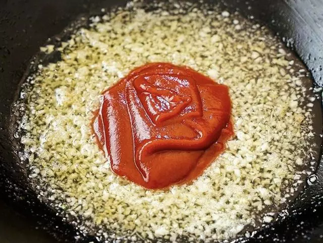 超簡單的·油燜大蝦·做法 超級下飯 快做給自己心愛的人吃吧
