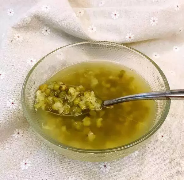 「健康」愛喝綠豆湯的要小心了!這種喝法傷身體,趕緊告訴家人