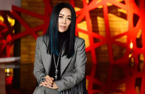 曾被那英無情淘汰的她,時隔三年今和英無平起平坐!網友:臉疼嗎?