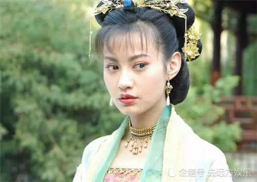 38歲的她復出了,以後就沒baby什麼事了,網友:高仿和正品就是不一樣!