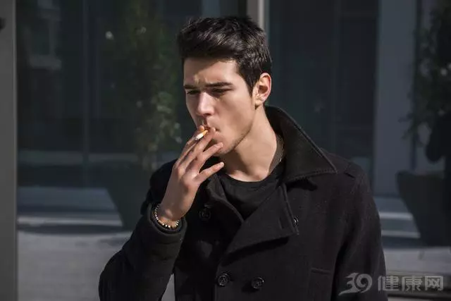 以前老人不得癌,是因為他們從來都不碰這8大習慣!學著點