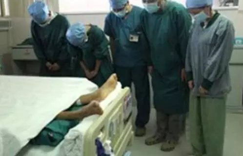 19歲女大學生查出肝癌離世,醫生解釋:都怪她經常這樣吃!比砒霜還要毒!
