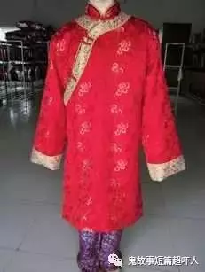 老婆閨女離奇死亡,村民做了兩口棺材,等主人下葬
