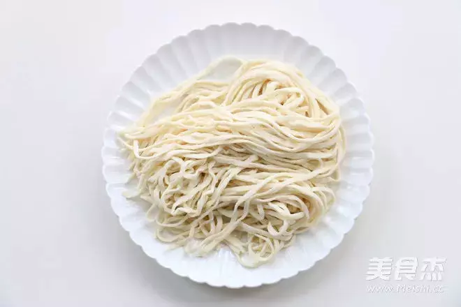 懶人必學的蔥油拌面,絕對簡單易做又好吃!