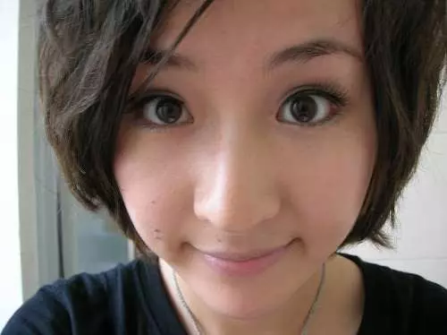 新婚妻子游泳時妝容被沖洗,丈夫不識妻子素顏,提出離婚男生,你們要小心了 -