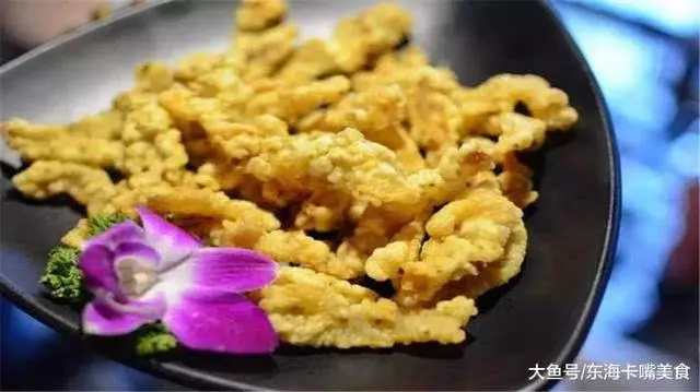油炸酥肉時，用澱粉好還是麵粉好，四川大廚教你一招，不要弄錯了
