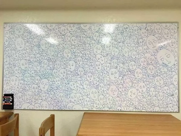 「10件工作太無聊 上班族拿來殺時間的事兒!」#4 只有相信「吃種子肚子會長草莓」的人才會做的事!