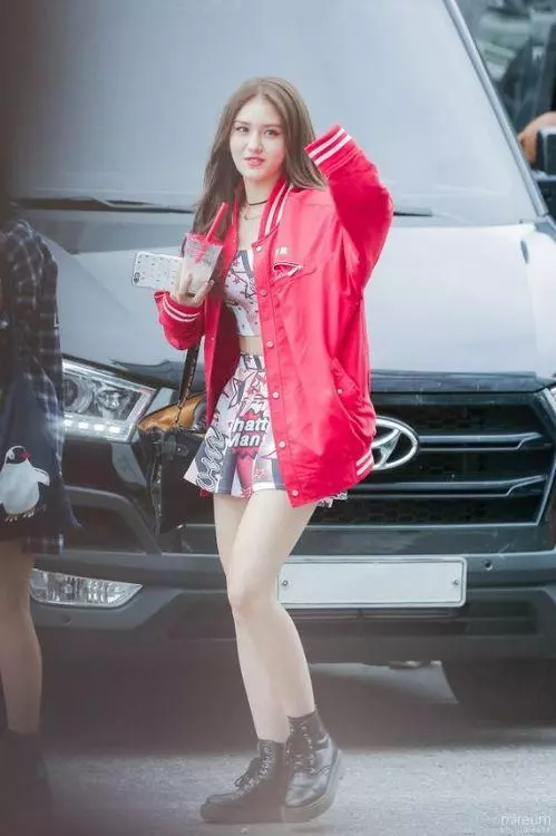 Somi與JYP友好道別,「二代TWICE」依舊準備出道