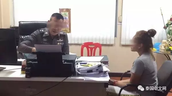 年輕媽媽受不了兒子的煩惱,竟然將兒子推入河裡淹死!