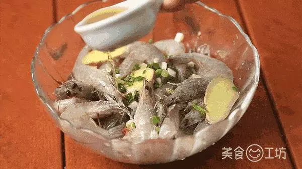 酥到掉渣的大蝦做法,好吃到連殼都不剩!