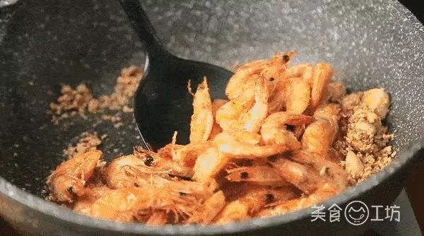 酥到掉渣的大蝦做法,好吃到連殼都不剩!