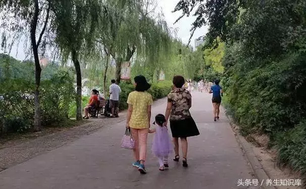 45歲後,防病黃金期,養成8個「增壽」習慣,離長壽更近一步!