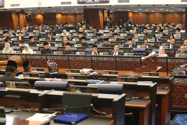 國陣上議員沒膽阻SST,巫統短短20天虎變鼠 !! 故事後續令人掩嘴笑……