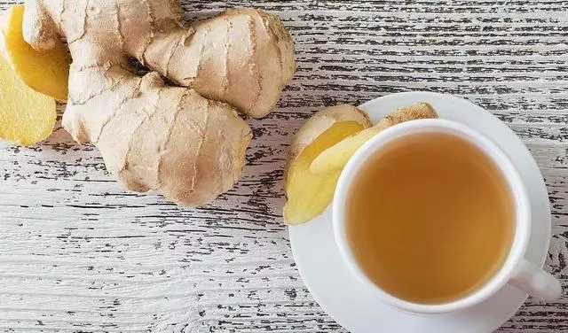 睡覺前用「生薑」塗腳底,堅持一星期,3件好事便不請自來