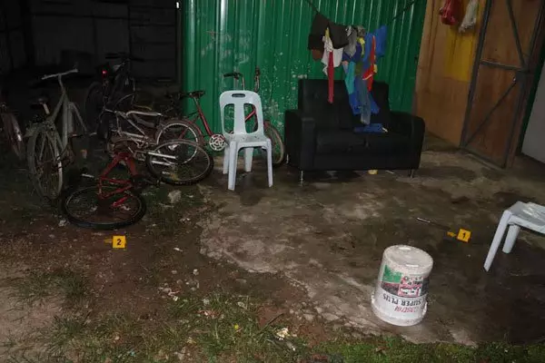 飲酒作樂變切肉刀砍人 6外勞遭捕