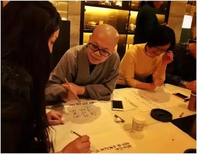 從妙手回春到佛門奇女子,她用英文演講震撼佛壇