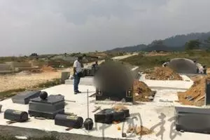 手扶梯突崩塌 女童「下半身捲入」狂哭求救