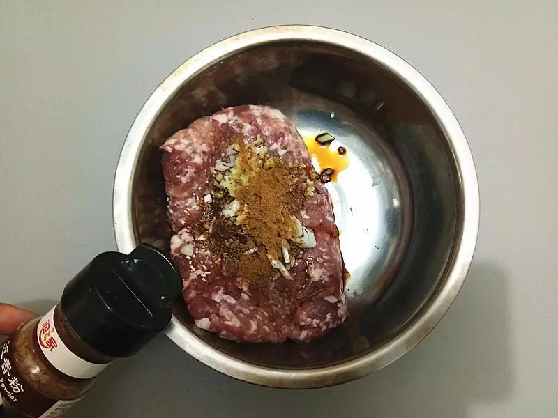 皮脆餡香,咬上一口超級滿足的蔥花肉在家也能做!