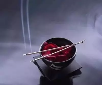 為什麼有的人穿得很乾淨,身上會發出很難聞的味道