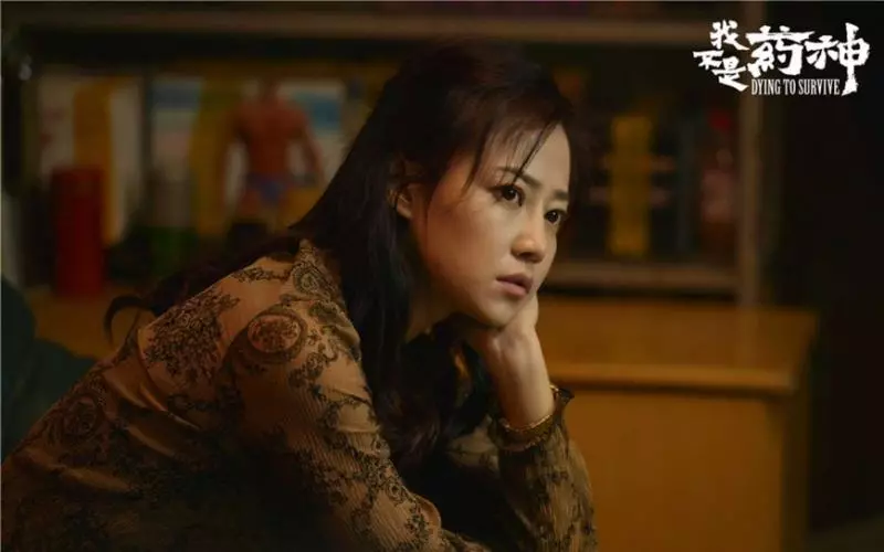 【影片被翻出!】「高貴妃」譚卓爆-乳黑BRA性感跳鋼管舞!網友狂流鼻血:辣翻啦~!