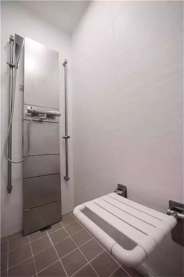 13坪小屋「同住一家七口」好勉強　日本設計師爆改「6室1廳1廚1衛」成果美得不像話