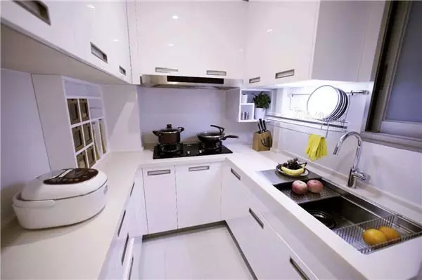 13坪小屋「同住一家七口」好勉強　日本設計師爆改「6室1廳1廚1衛」成果美得不像話