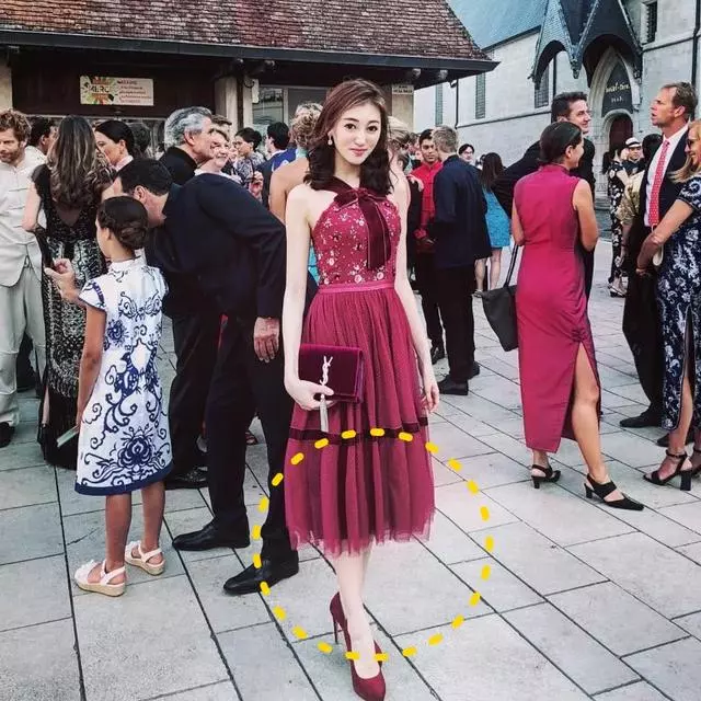 今年同嫁富豪譜寫「爺孫戀」的兩位港姐婚後都忙曬幸福~