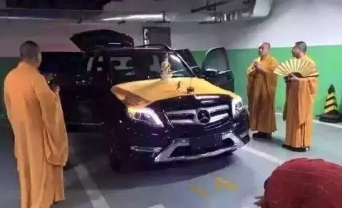 農曆七月十五(鬼節期間): 這十五件事情千萬不能做...還有記得別穿紅色的衣服 !!