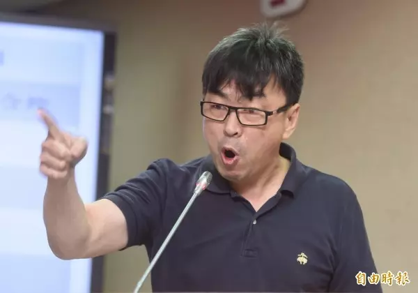 段宜康痛斥李敖"不斷傷害台灣民主運動!!絶不該受到褒揚!"