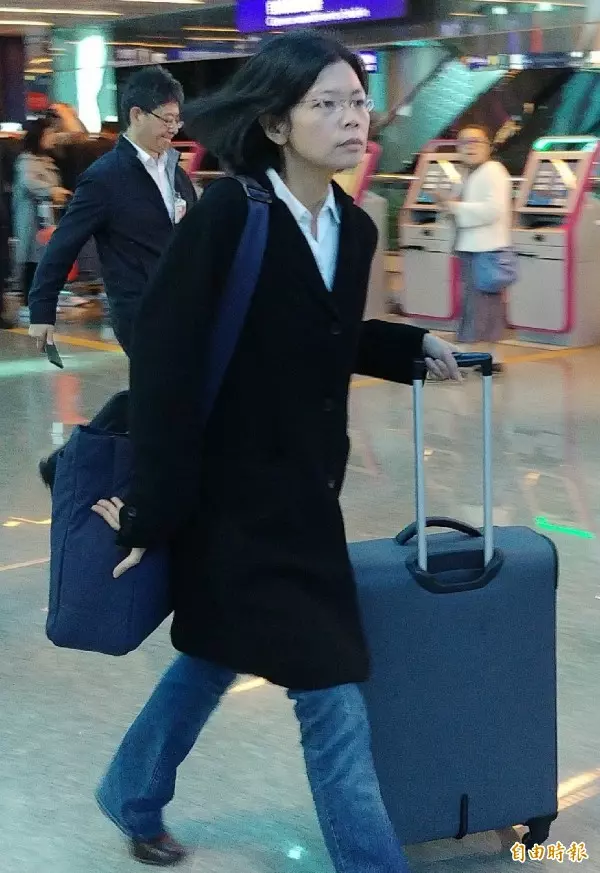 快訊!陸生周泓旭又因共諜案疑會空中串證改「收押禁見」!