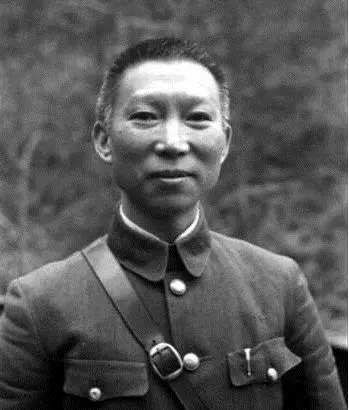他是公認抗日第一名將,消滅日寇十萬,晚年被李登輝迫害任人宰割