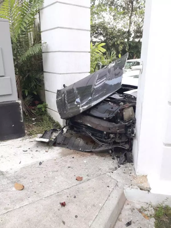 【避得了黑幫躲不開死神!】男子夜店得罪黑幫,被追4KM後為了到總統府求救,結果撞柱2人死!