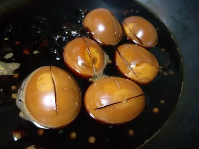 只需一罐啤酒，鹵出來的雞蛋鮮香入味更好吃，老公連吃6個還想要