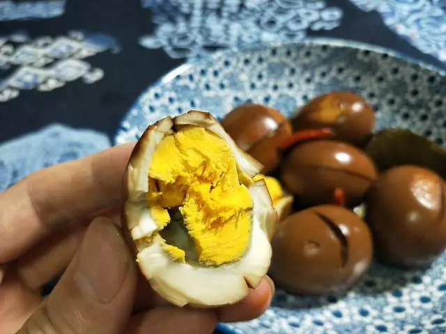 只需一罐啤酒，鹵出來的雞蛋鮮香入味更好吃，老公連吃6個還想要