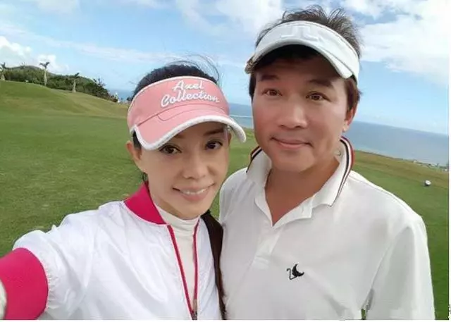 台灣女星狄鶯和兒子同睡15年,兒子有了生理反應才分房,溺愛過度最終毀了孩子!