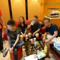 徐巧芯、王鴻薇為責任里互槓 鏡頭前互祭眼淚攻勢