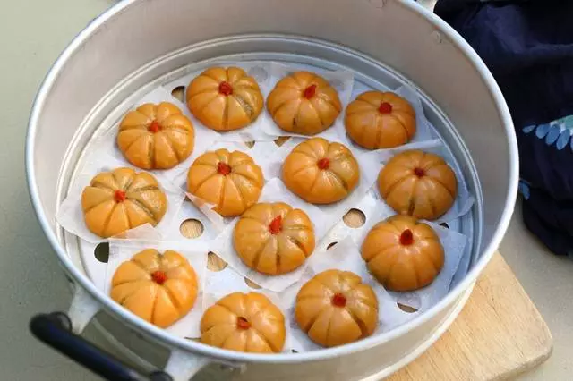 不油炸不油煎,這樣做南瓜餅又香又糯,還省了擦灶台!