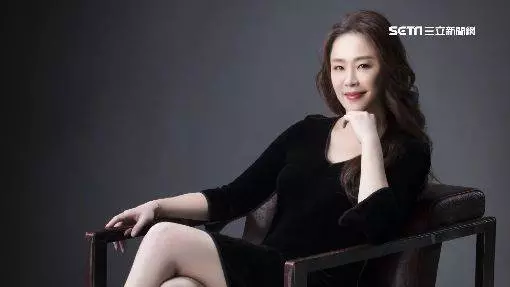 李婉鈺毆警 遭求償....