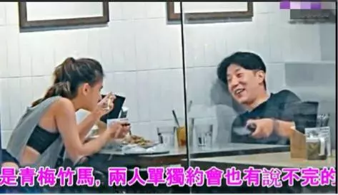 賭王千金和成龍太子談情?家庭出身很相配,何超蓮回應:當哥哥!