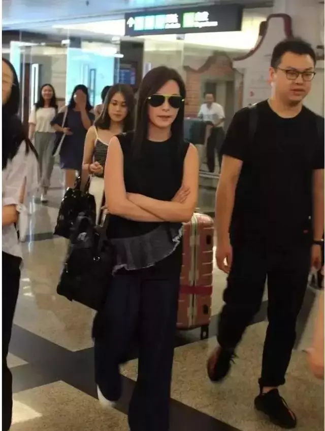 阿嬌這婚後發福也太嚴重了吧,愛情真是貨真價實的催肥藥……