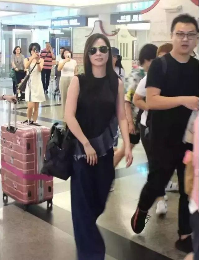 阿嬌這婚後發福也太嚴重了吧,愛情真是貨真價實的催肥藥……