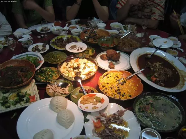 我媽生病,我接來家裡照顧,下班回家聞到一陣菜香,我堅決離婚